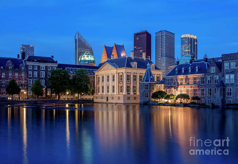 The Hague's Pop-Up Art Invasion: Transforming Bureaucratic Spaces