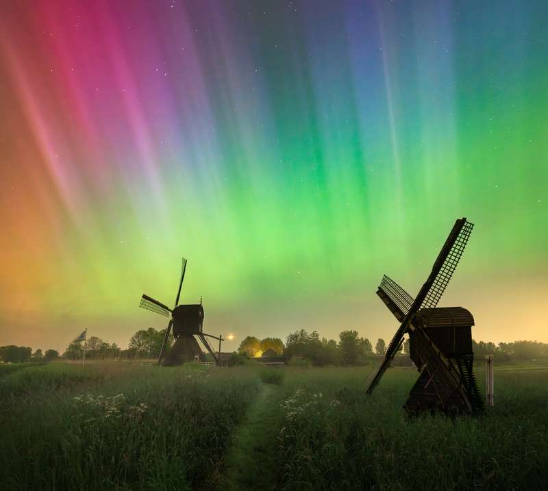 Photographing Dutch Windmills at Dawn: Techniques and Tips