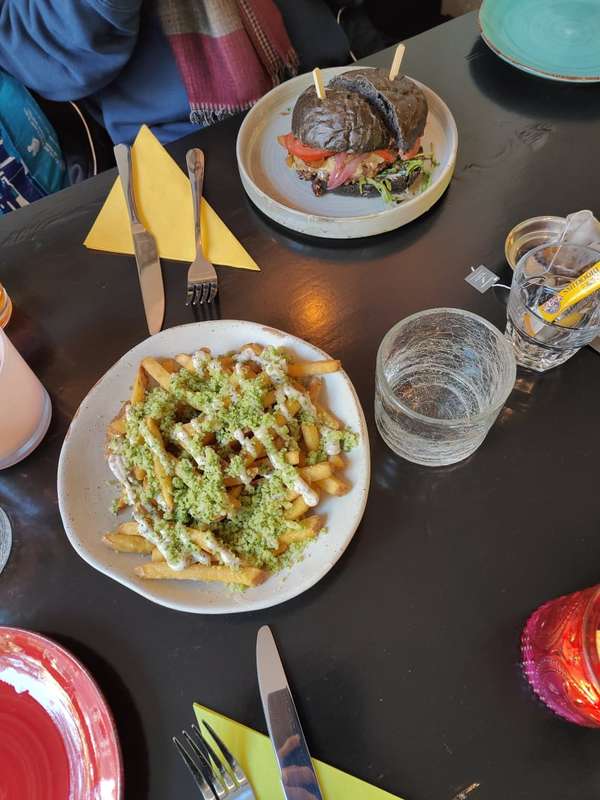 Exploring Delft's Unique Street Food: Satay to Stroopwafels