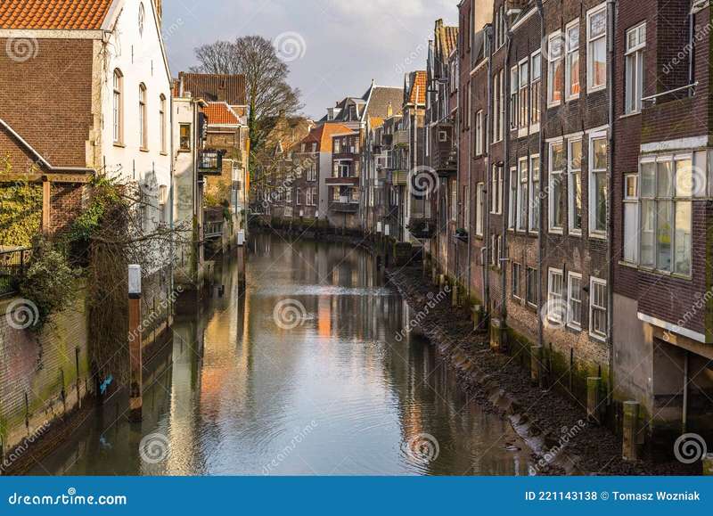 Exploring Dordrecht: A Unique Canal Experience in the Netherlands