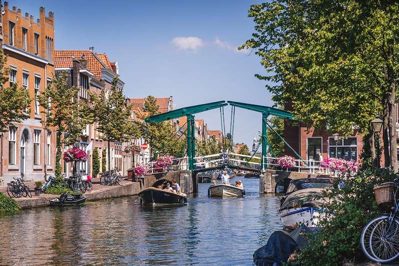 Floating Parades and Light Shows: Leiden's Canal Festivals