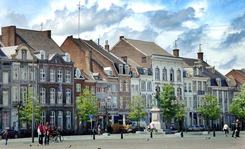 Exploring Maastricht's Cobblestone Alleys and Their History