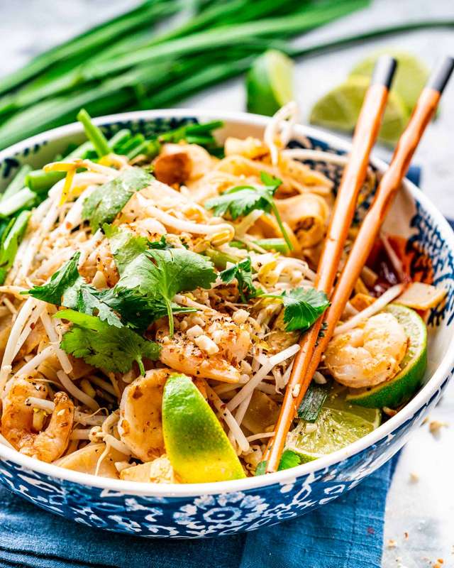 Surinamese Twist on Pad Thai: Amsterdam's Street Food Fusion