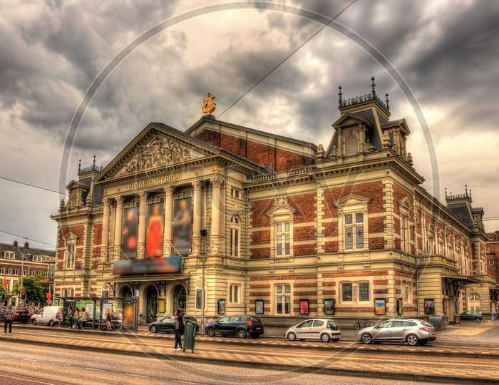 Leiden's Hidden Acoustic Artists Transforming Alley Music